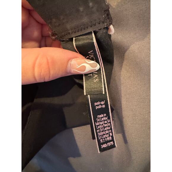 Victoria’s Secret Love Cloud Smooth Pushup Bra 34D Black Gold Hardware - Picture 3 of 3